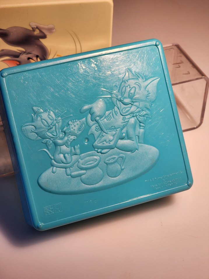 tom ve jerry resimli ve kabartmalı kutu - Görsel 3