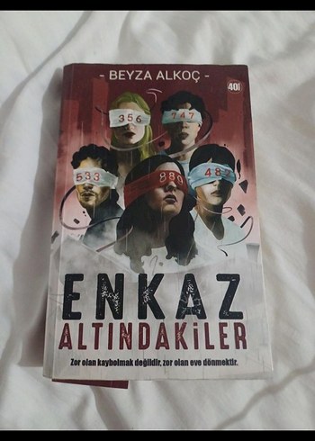 Enkaz Altındakiler - Beyza Alkoç