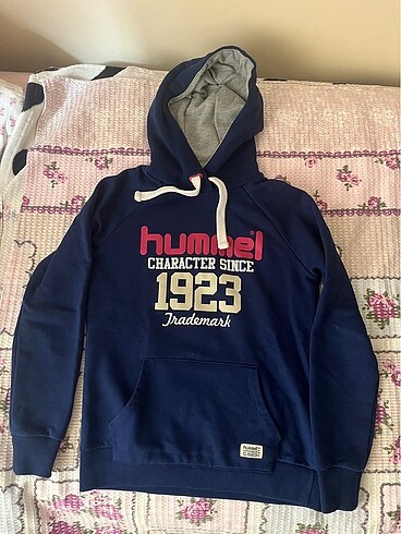 Hummel sweatshirt