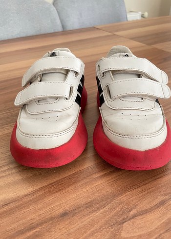 25 Beden Adidas Beyaz erkek Çocuk Spor Ayakkabı