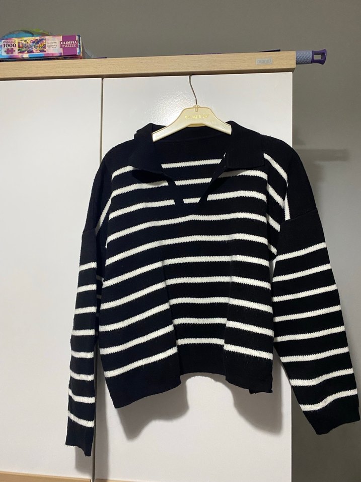 Siyah Beyaz Çizgili Örgü Kadın Kazak - Görsel 2