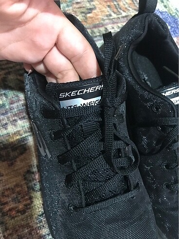 37 Beden Skechers