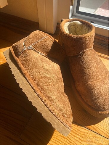 Ugg Ugg bot