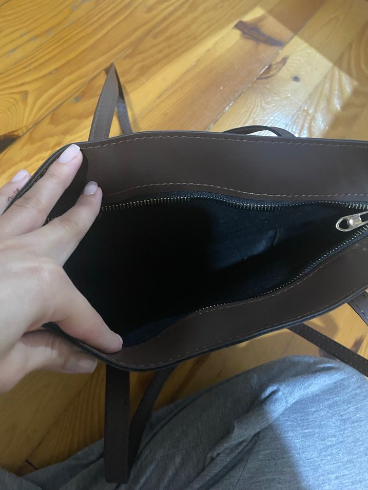 Kahverengi Deri Fermuarlı Kadın Çantası - Görsel 3