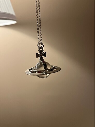 Vivienne Westwood Kolye