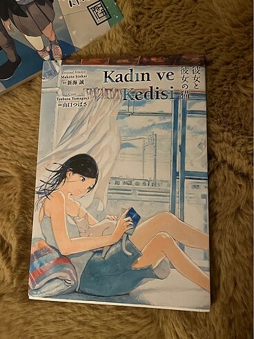 Kadın ve kedisi