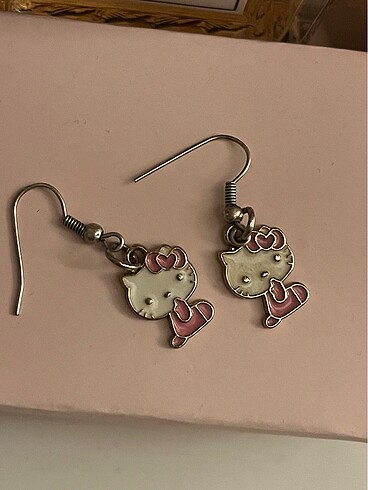 Hello Kitty küpe