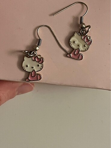 Diğer Hello Kitty küpe