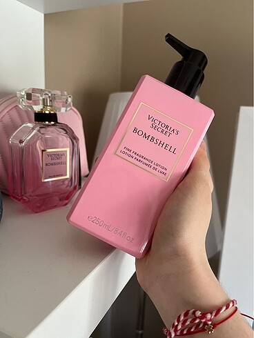 Victoria's Secret Bombshell Vücüt Losyonu 250 ML