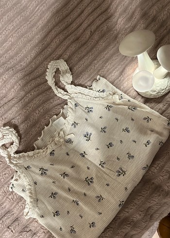 Beyaz çicekli üst atlet - Görsel 6