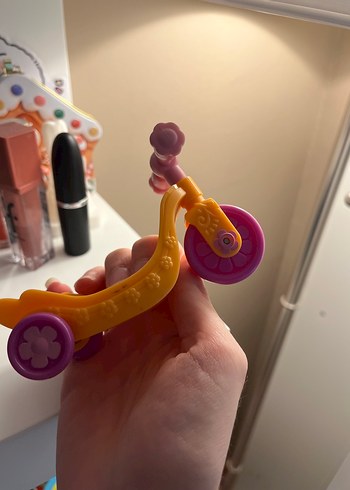 My Little Pony Fluttershy ın scooter ı - Görsel 4