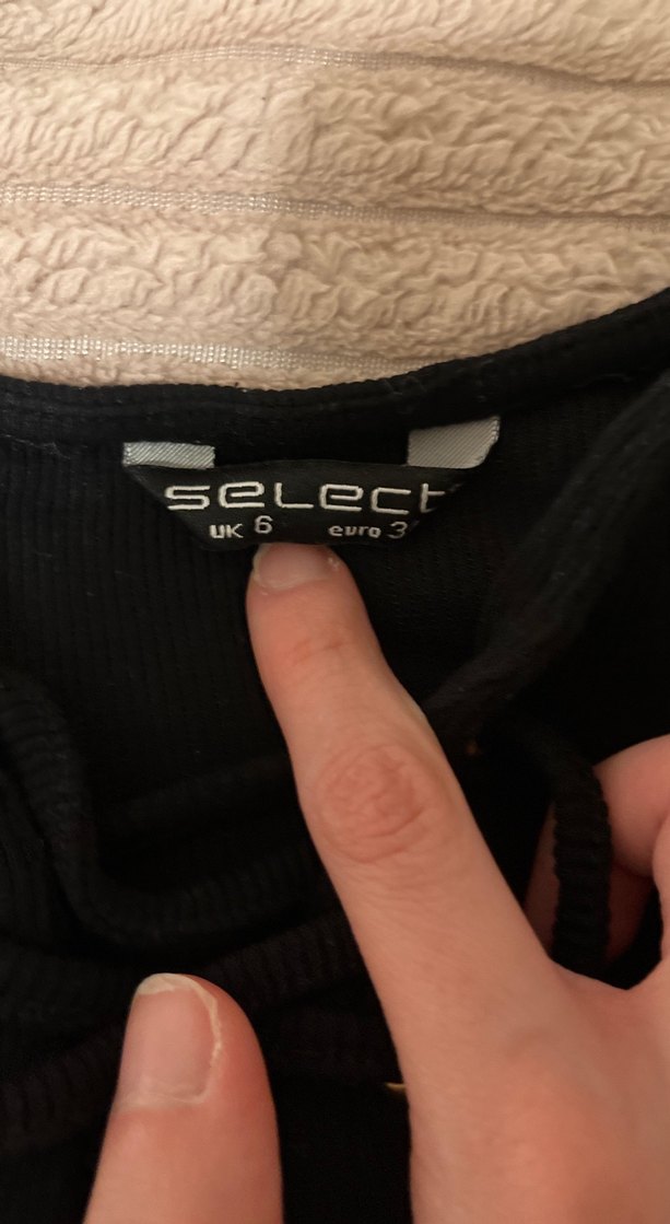 Siyah Goth V Yaka Düğmeli Elbise - Görsel 4