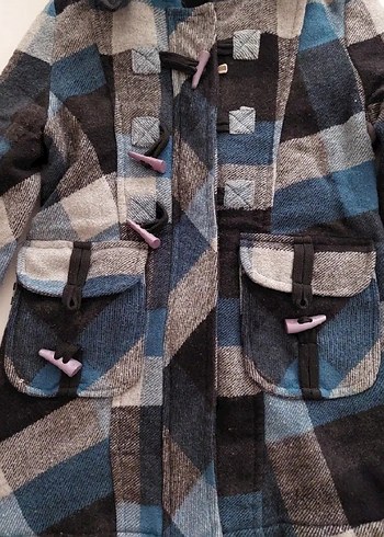 Kız Çocuk Kapüşonlu Düğmeli Kaban - Görsel 2