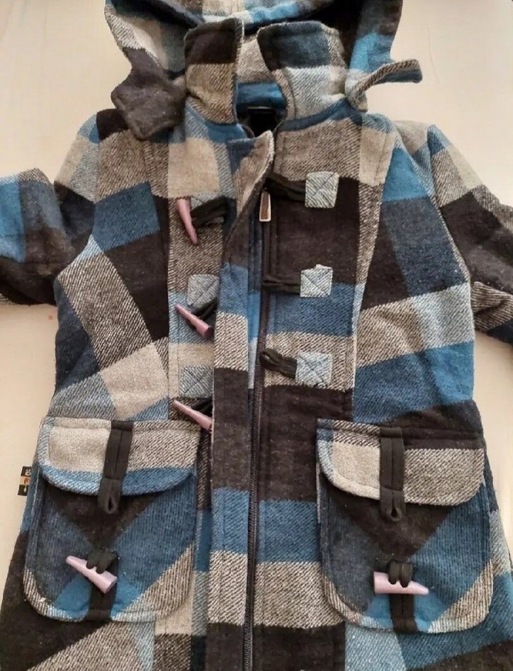 Kız Çocuk Kapüşonlu Düğmeli Kaban - Görsel 3