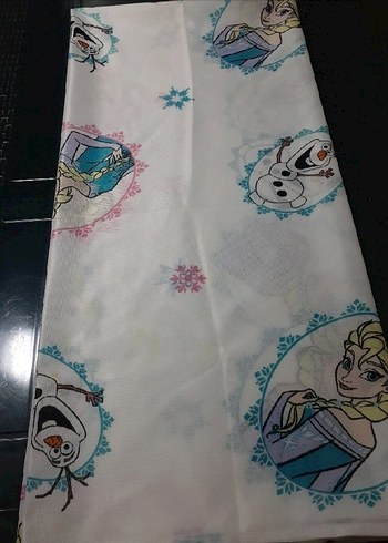 Beyaz Baskılı Frozen masa örtüsü
