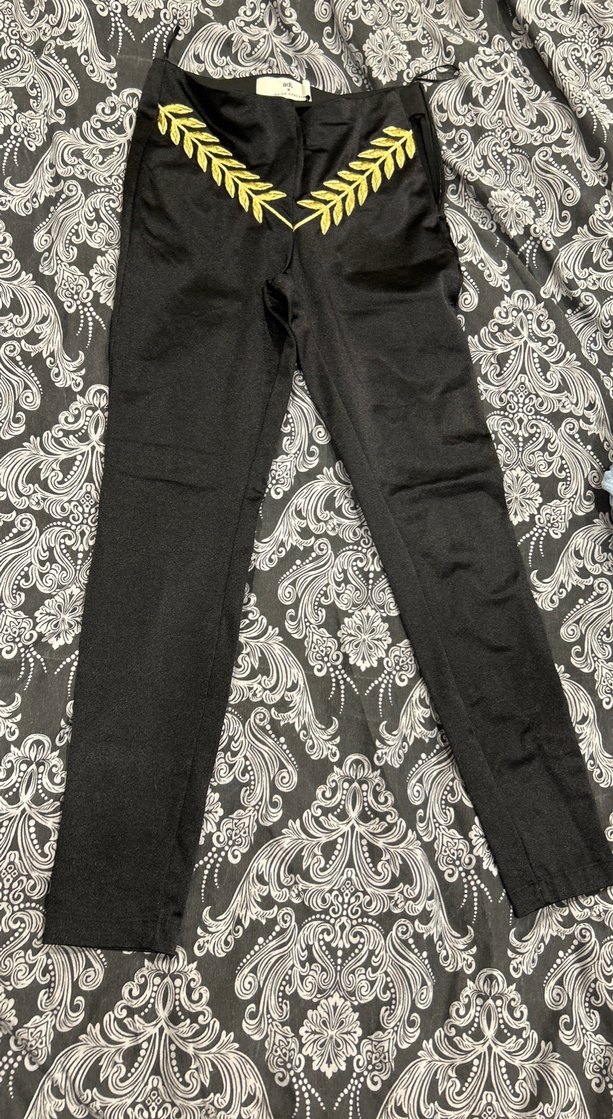 Raisa vanessa Kadın Altın Nakışlı Düğmeli Kumaş Pantolon - Görsel 3