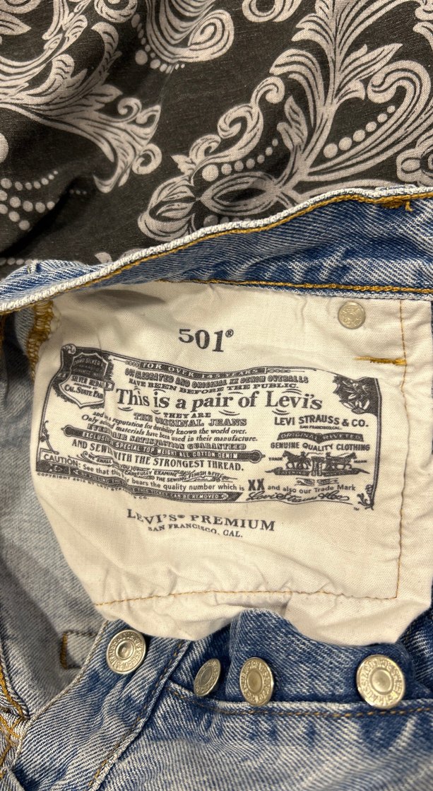 Levis 501 Düğmeli Bol Kesim Mavi Denim Kadın Jean — görsel 4/7