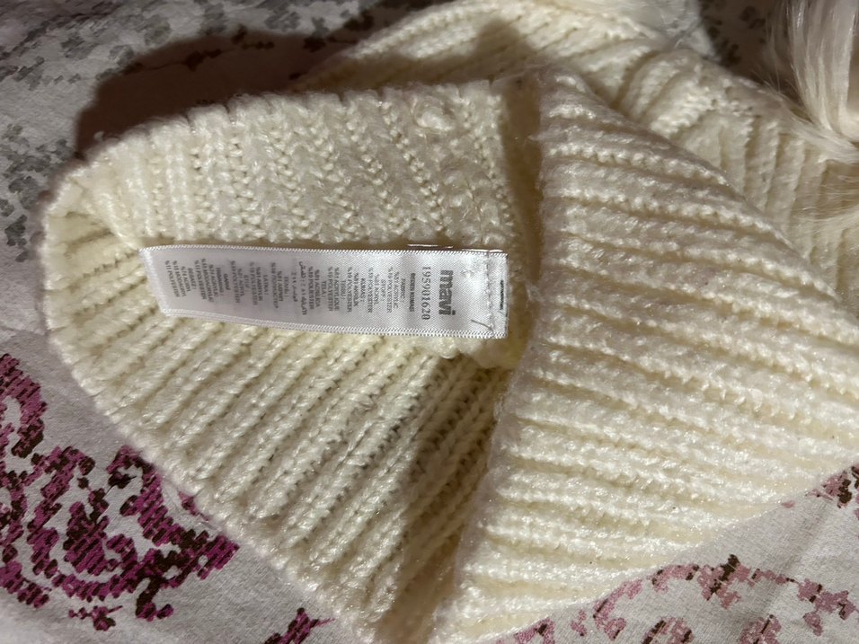 Bohem Tarzı Beyaz Örgü Kadın Bere - Görsel 3