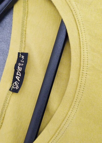 Sarı Baskılı Tişört - Görsel 3