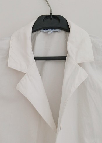 Düğmeli Beyaz Keten Kısa Kollu Kadın Gömlek - Görsel 3