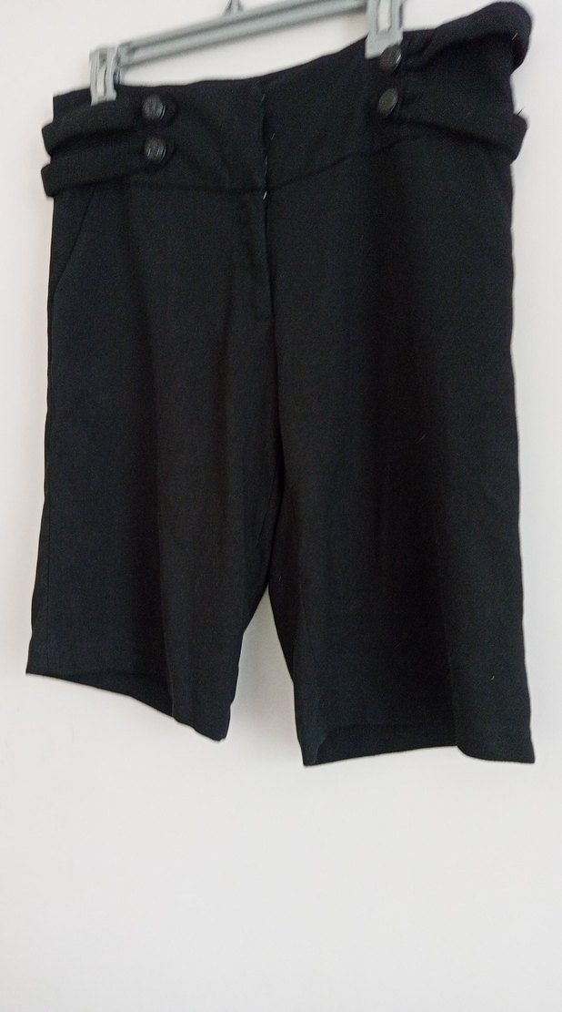 Kadın Siyahi Keten Bermuda Şort - Görsel 5