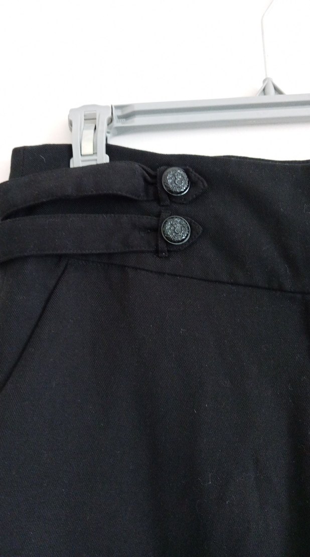 Kadın Siyahi Keten Bermuda Şort - Görsel 2