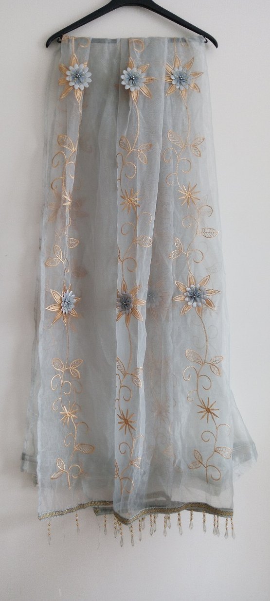 çiçek süslemeli perde - Görsel 5