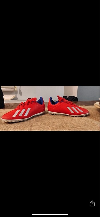 33 Beden Adidas halı saha ayakkabı