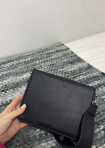 Kemer Tokalı Siyah Yılan Derisi Desenli Deri Çanta - Görsel 2