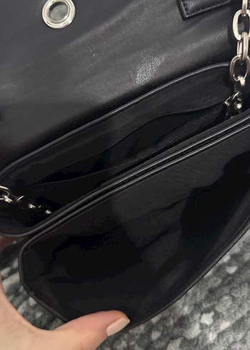 Kemer Tokalı Siyah Yılan Derisi Desenli Deri Çanta - Görsel 4