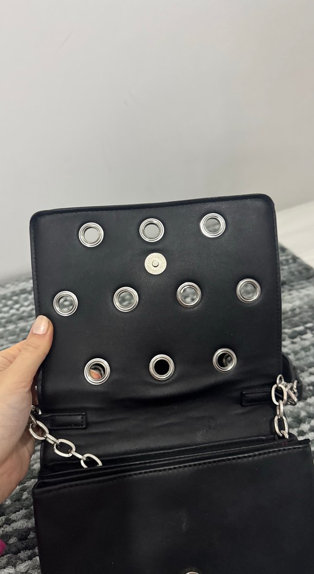 Kemer Tokalı Siyah Yılan Derisi Desenli Deri Çanta - Görsel 3