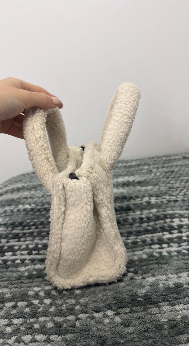 Beyaz Peluş Kadın El Çantası - Görsel 4