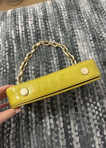 Sarı Zincir Detaylı Yılan Desenli Deri Çanta - Görsel 3