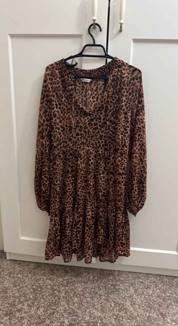 Kahverengi Leopar Desenli Uzun Kollu Midi Elbise - Görsel 2