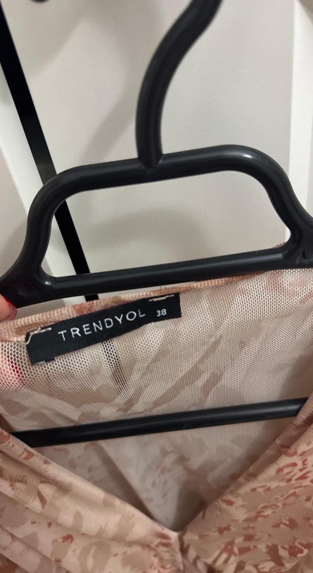 Bej Yılan Desenli Uzun Kollu Drapeli Elbise - Görsel 3