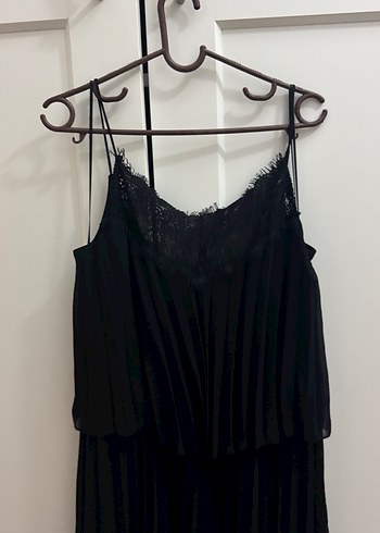 Siyah Mini Piliseli Askılı Gece Elbisesi - Görsel 3