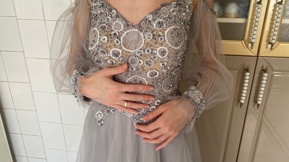 Gri Straplez Nişan Elbisesi - Görsel 3