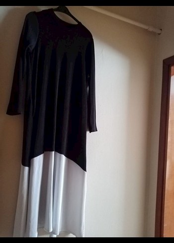 Siyah-Beyaz Pilili Uzun Kadın Elbise - Görsel 3