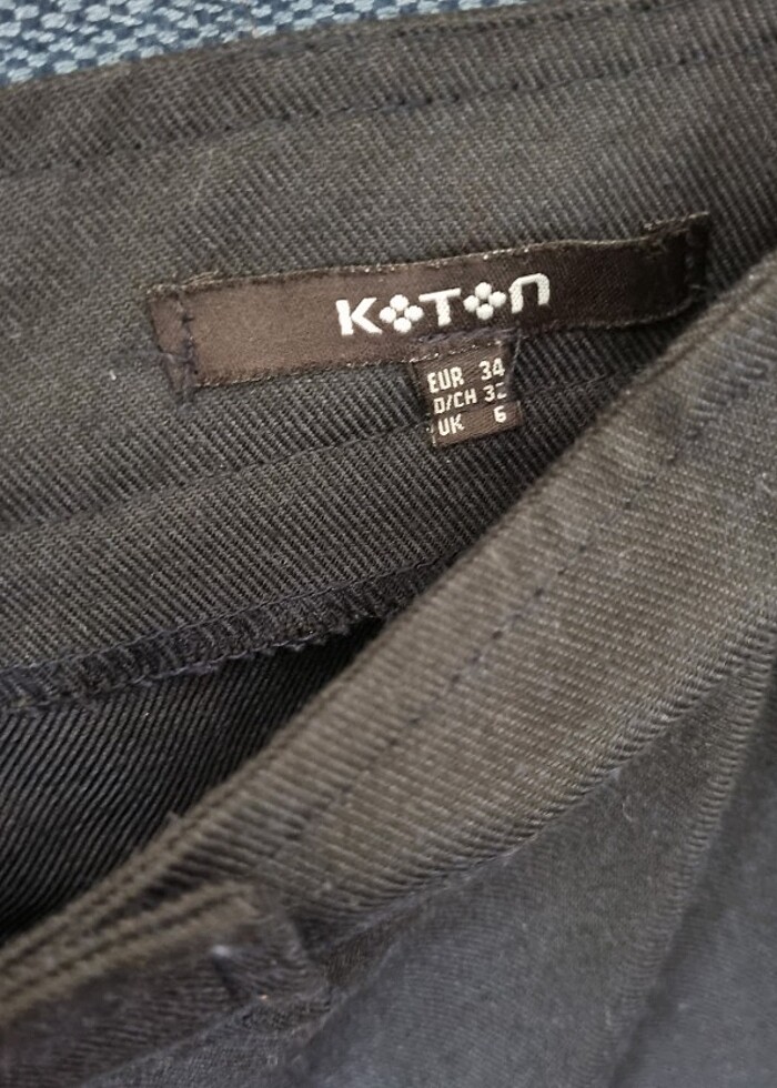 Önü piliseli diz üstü etek - Görsel 2