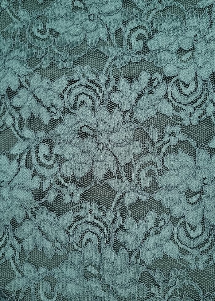 Kayık yaka güpür elbise - Görsel 2