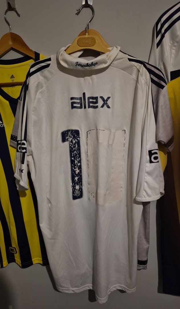 Fenerbahçe Efsane Beyaz forma Alex - Görsel 3