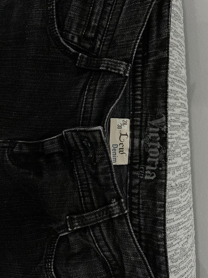 Kadın Siyah Tokalı Normal Paça Kot Pantolon - Görsel 2