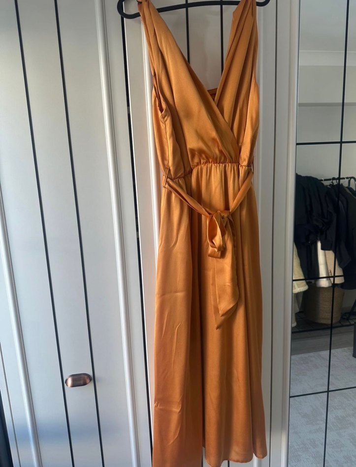 Saten elbise - Görsel 4