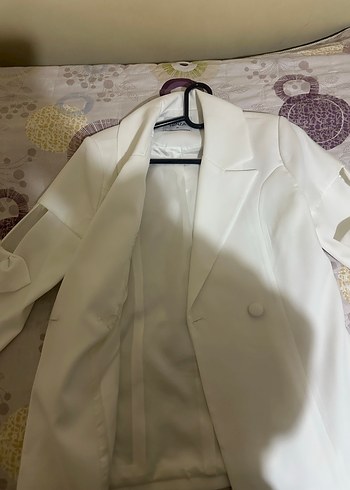 Kadın Beyaz Düğmeli Midi Blazer Ceket - Görsel 3