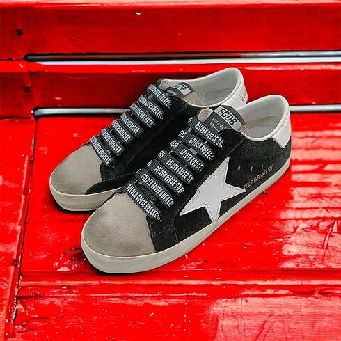 Golden Goose Deluxe GOLDEN GOOSE DELUXE BRAND - BLACK, SUEDE