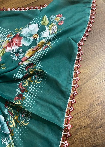 Çiçek Desenli Çok Renkli Kadın yazma - Görsel 2