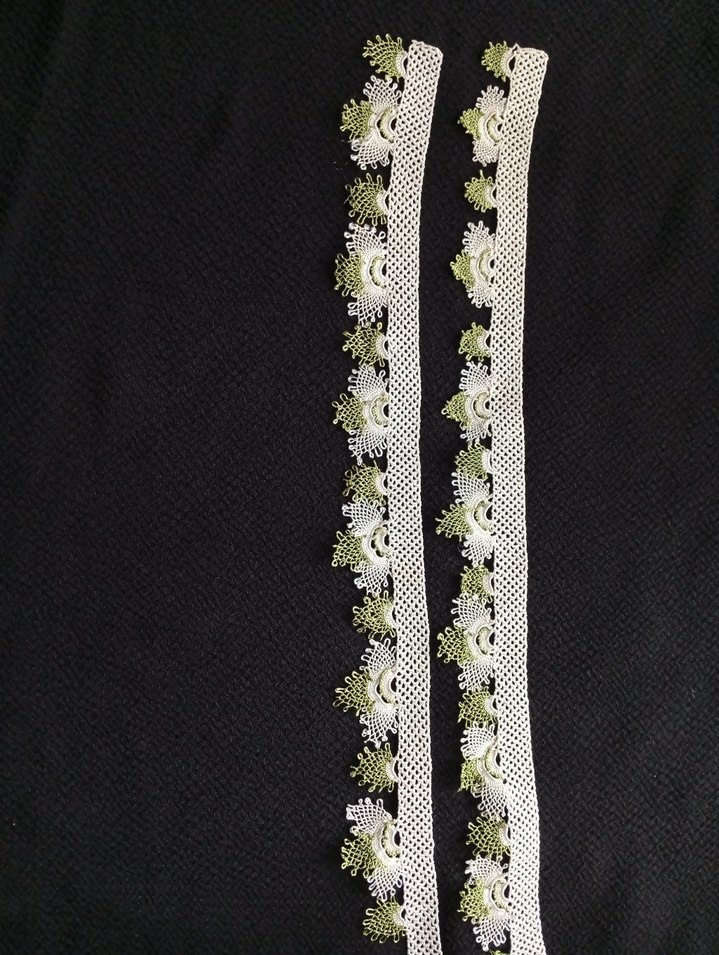 Yeşil ve Beyaz Geleneksel Dantel Kenarlık - Görsel 3