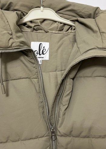 yeşil Kapüşonlu Fermuarlı Kadın Mont - Görsel 5