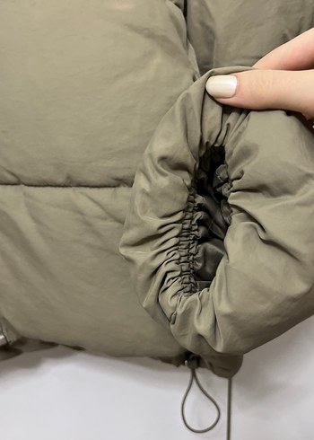 yeşil Kapüşonlu Fermuarlı Kadın Mont - Görsel 4