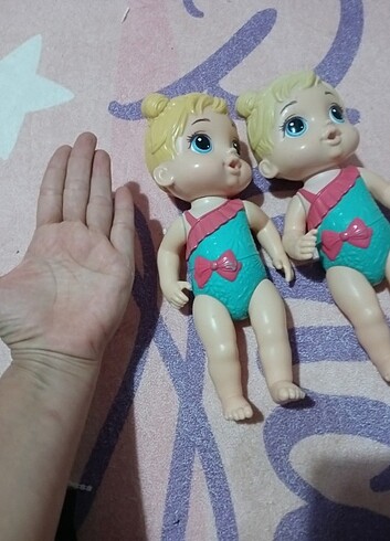 Diğer Baby alive yüzen bebek banyo yapan bebek